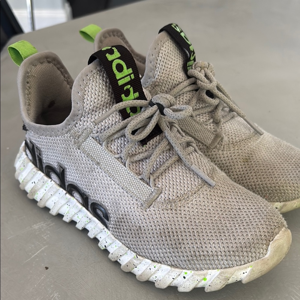 Adidas Gray and Green Sneakers with Modern Design